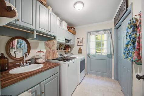 107 Forest Drive Clarksburg WV 26301