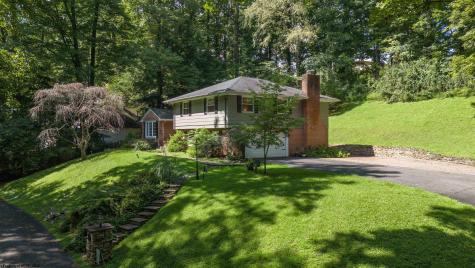 107 Forest Drive Clarksburg WV 26301