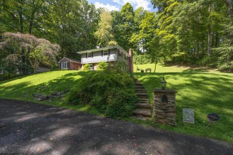 107 Forest Drive Clarksburg WV 26301