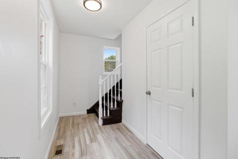 1260 College Park Fairmont WV 26554