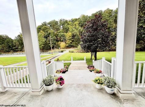 41 Jadewood Drive Shinnston WV 26431