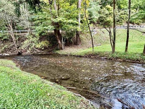 41 Jadewood Drive Shinnston WV 26431