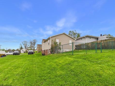 521 Kensington Avenue Star City WV 26505