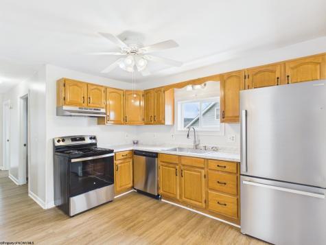 521 Kensington Avenue Star City WV 26505