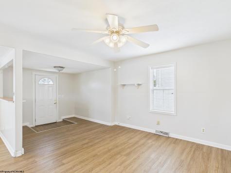 521 Kensington Avenue Star City WV 26505