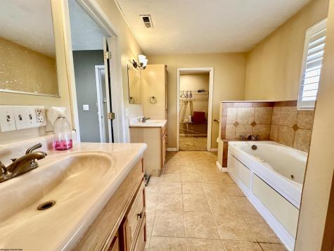 214 Evergreen Drive Bridgeport WV 26330