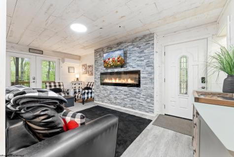 76 Arbutus Court Terra Alta WV 26764