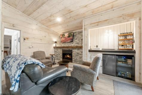 76 Arbutus Court Terra Alta WV 26764