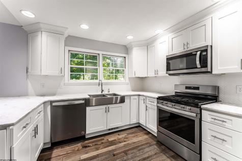 1374 Bennett Drive Morgantown WV 26508