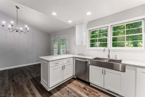 1374 Bennett Drive Morgantown WV 26508