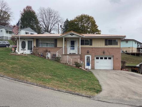 1133 Village Way Fairmont WV 26554