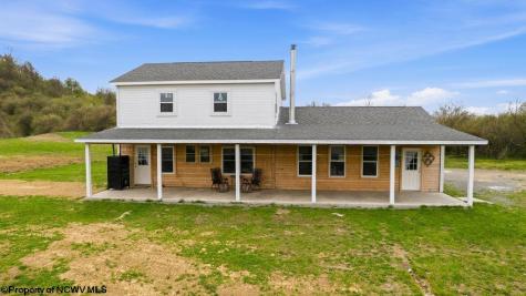 1722 Barbour Pike Mount Clare WV 26301