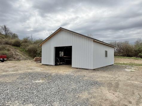 1722 Barbour Pike Mount Clare WV 26301