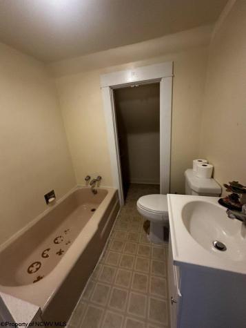 172 Firehouse Road Fairmont WV 26554-0000