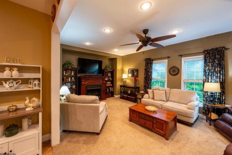 199 Gelding Avenue Bruceton Mills WV 26525