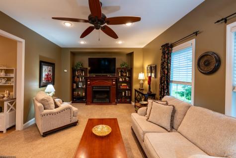 199 Gelding Avenue Bruceton Mills WV 26525