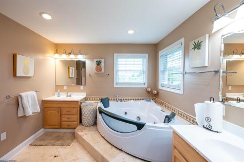 199 Gelding Avenue Bruceton Mills WV 26525