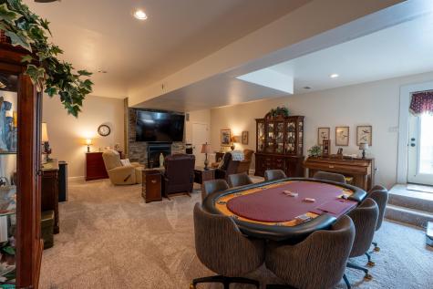 199 Gelding Avenue Bruceton Mills WV 26525