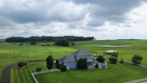 199 Gelding Avenue Bruceton Mills WV 26525