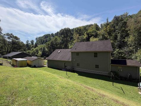 860 Bingamon Road Worthington WV 26591