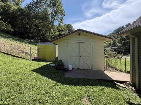 860 Bingamon Road Worthington WV 26591