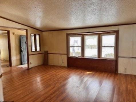 1421 Francis Mine Road Fairmont WV 26554