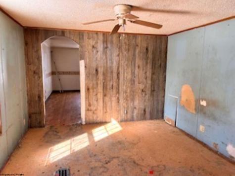 1421 Francis Mine Road Fairmont WV 26554