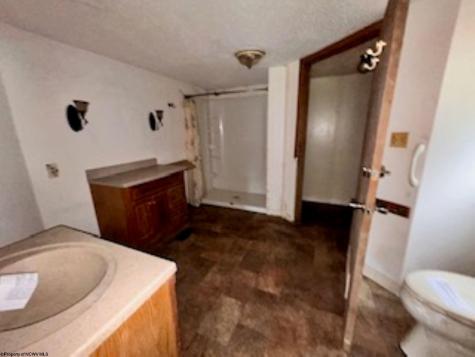 1421 Francis Mine Road Fairmont WV 26554