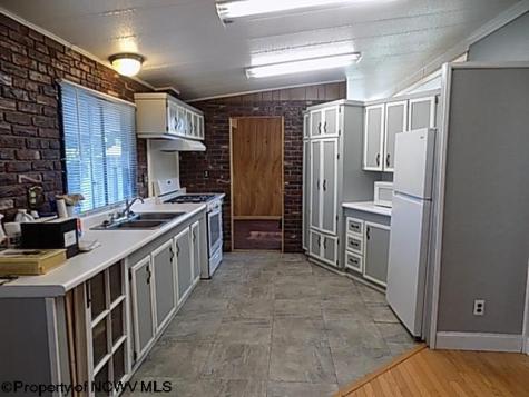 1076 Kingwood Pike Morgantown WV 26508