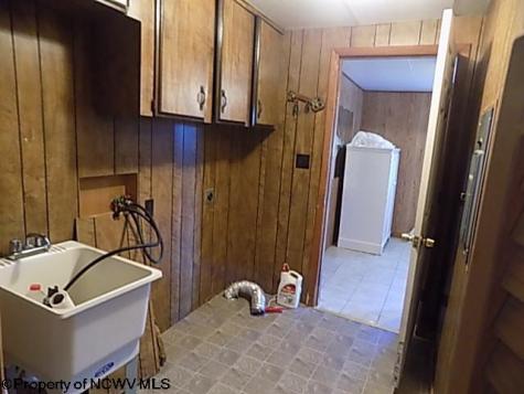 1076 Kingwood Pike Morgantown WV 26508