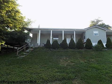 1076 Kingwood Pike Morgantown WV 26508