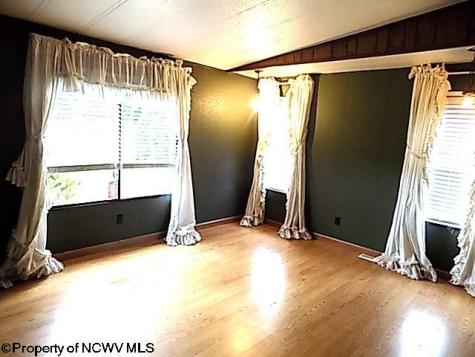 1076 Kingwood Pike Morgantown WV 26508