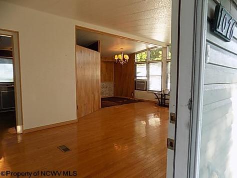 1076 Kingwood Pike Morgantown WV 26508