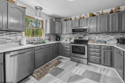 247 Riggs Lane Buckhannon WV 26201