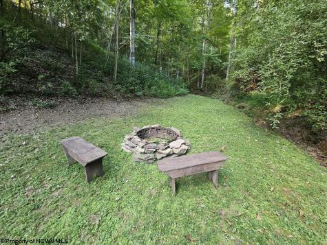 3011 Crooked Run Road Alum Bridge WV 26321