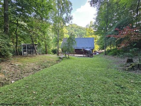 3011 Crooked Run Road Alum Bridge WV 26321