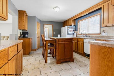 559 Hornors Run Road Shinnston WV 26431