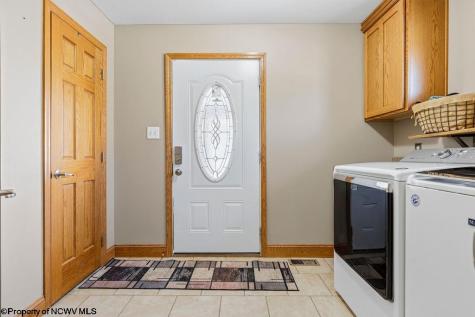 559 Hornors Run Road Shinnston WV 26431