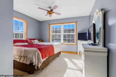 559 Hornors Run Road Shinnston WV 26431