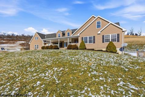 559 Hornors Run Road Shinnston WV 26431