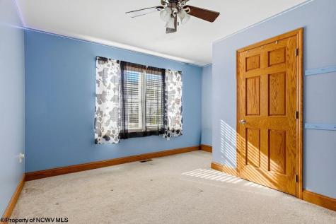 559 Hornors Run Road Shinnston WV 26431