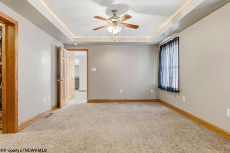 559 Hornors Run Road Shinnston WV 26431