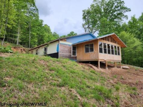 4679 Georgetown Road Horner WV 26372