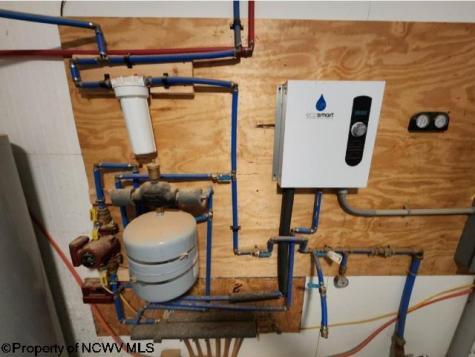 4679 Georgetown Road Horner WV 26372