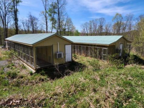 4679 Georgetown Road Horner WV 26372