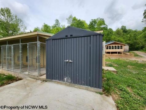4679 Georgetown Road Horner WV 26372
