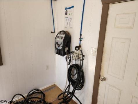 4679 Georgetown Road Horner WV 26372