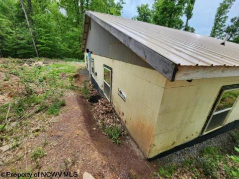 4679 Georgetown Road Horner WV 26372
