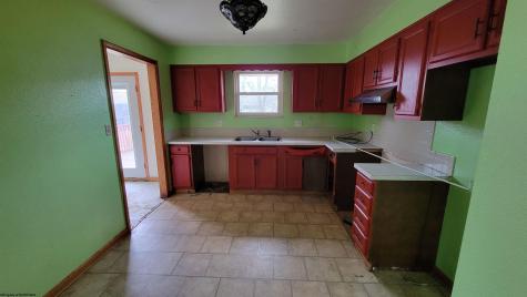 111 Pinewood Avenue Bridgeport WV 26330