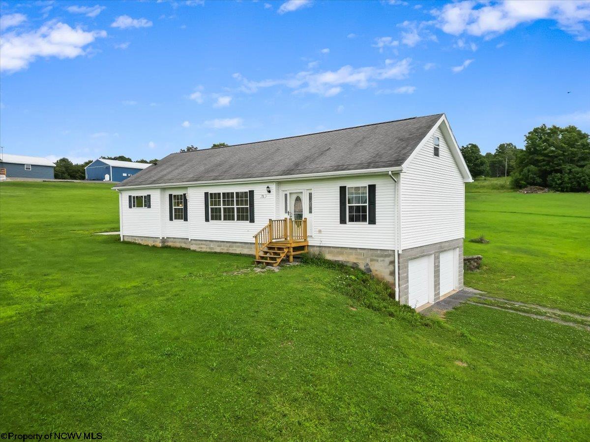 71 Greenwood Drive Aurora WV 26705